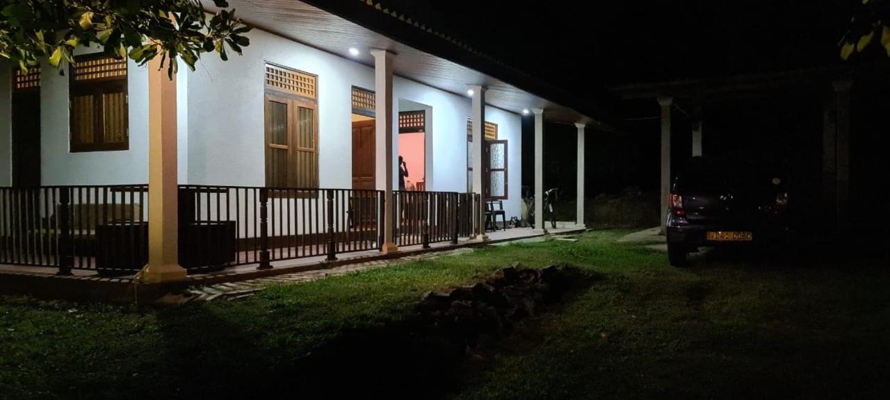 Vidisa Villas Hikkaduwa Esterno foto
