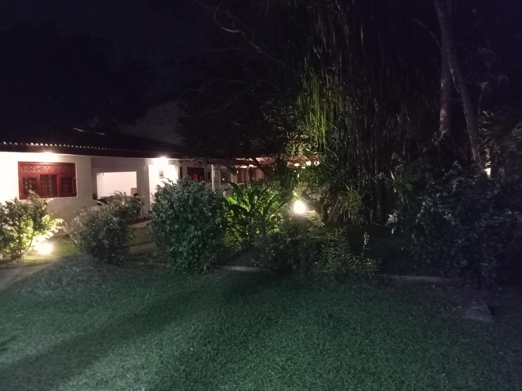Vidisa Villas Hikkaduwa Esterno foto